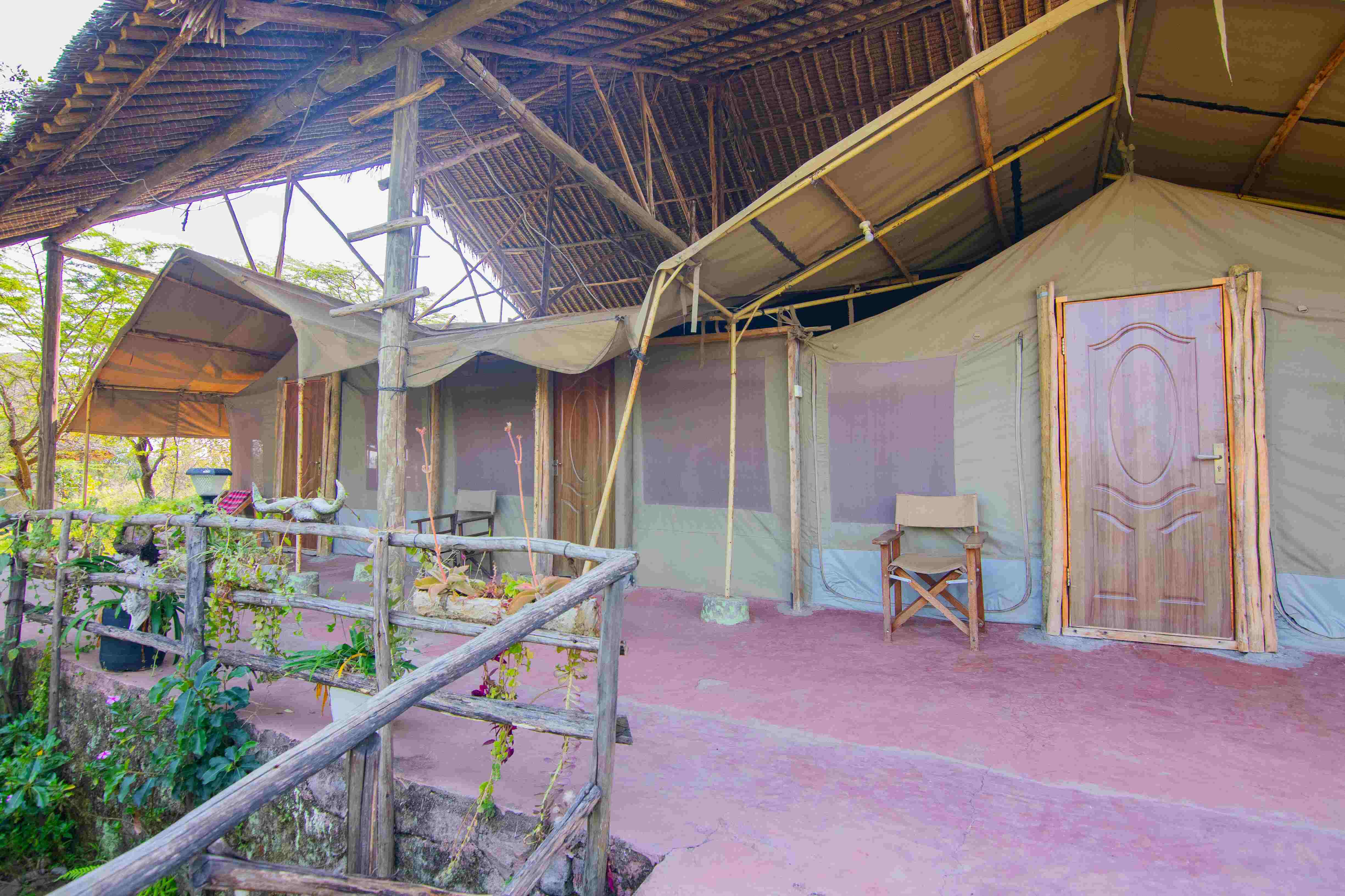 explore-mara-family-room